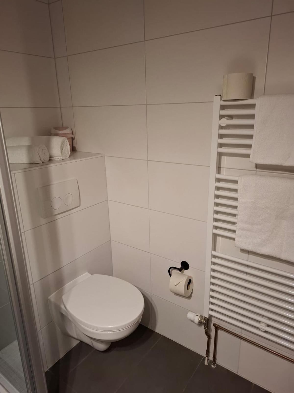 Hotel Am Schwarzen Berg Stade Ngoại thất bức ảnh