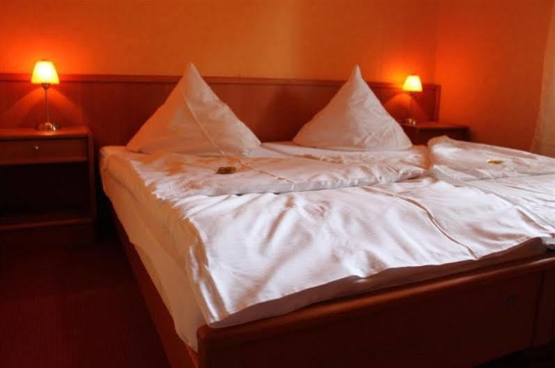 Hotel Am Schwarzen Berg Stade Ngoại thất bức ảnh